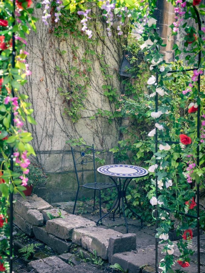 The Wonderland Townhouse - Alice In Wonderland 7Bdr Home Bath Exteriör bild