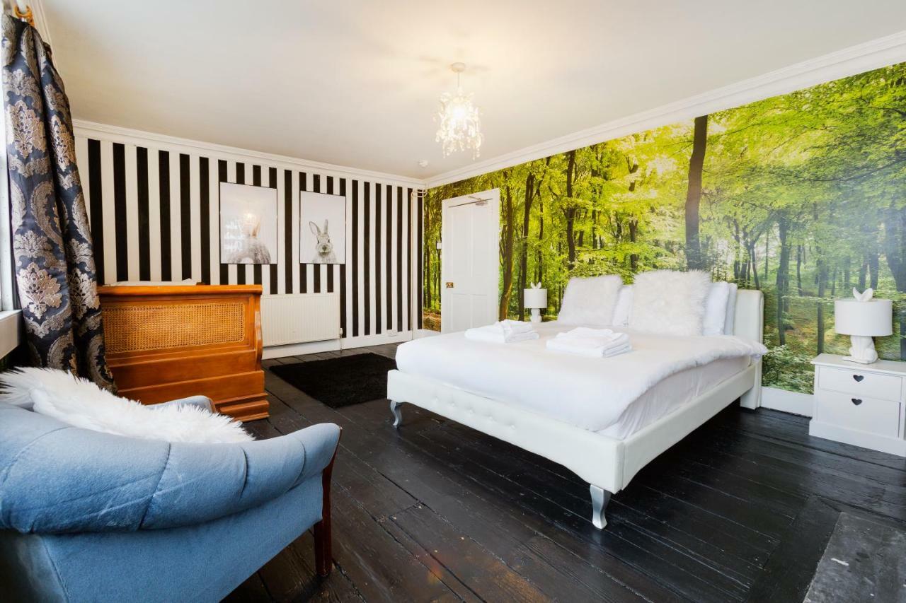 The Wonderland Townhouse - Alice In Wonderland 7Bdr Home Bath Exteriör bild
