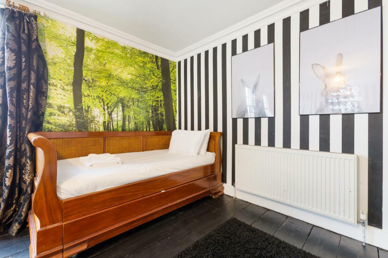 The Wonderland Townhouse - Alice In Wonderland 7Bdr Home Bath Exteriör bild