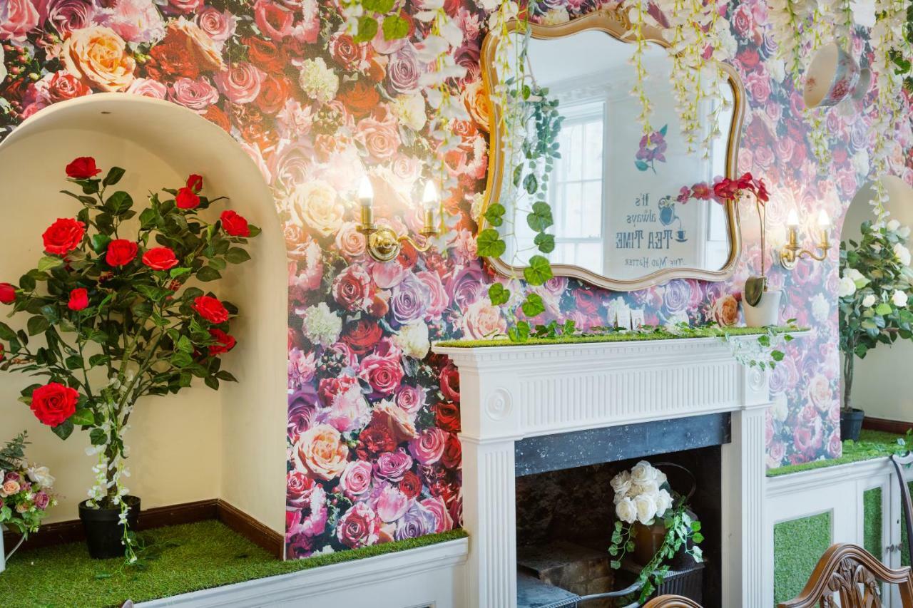 The Wonderland Townhouse - Alice In Wonderland 7Bdr Home Bath Exteriör bild