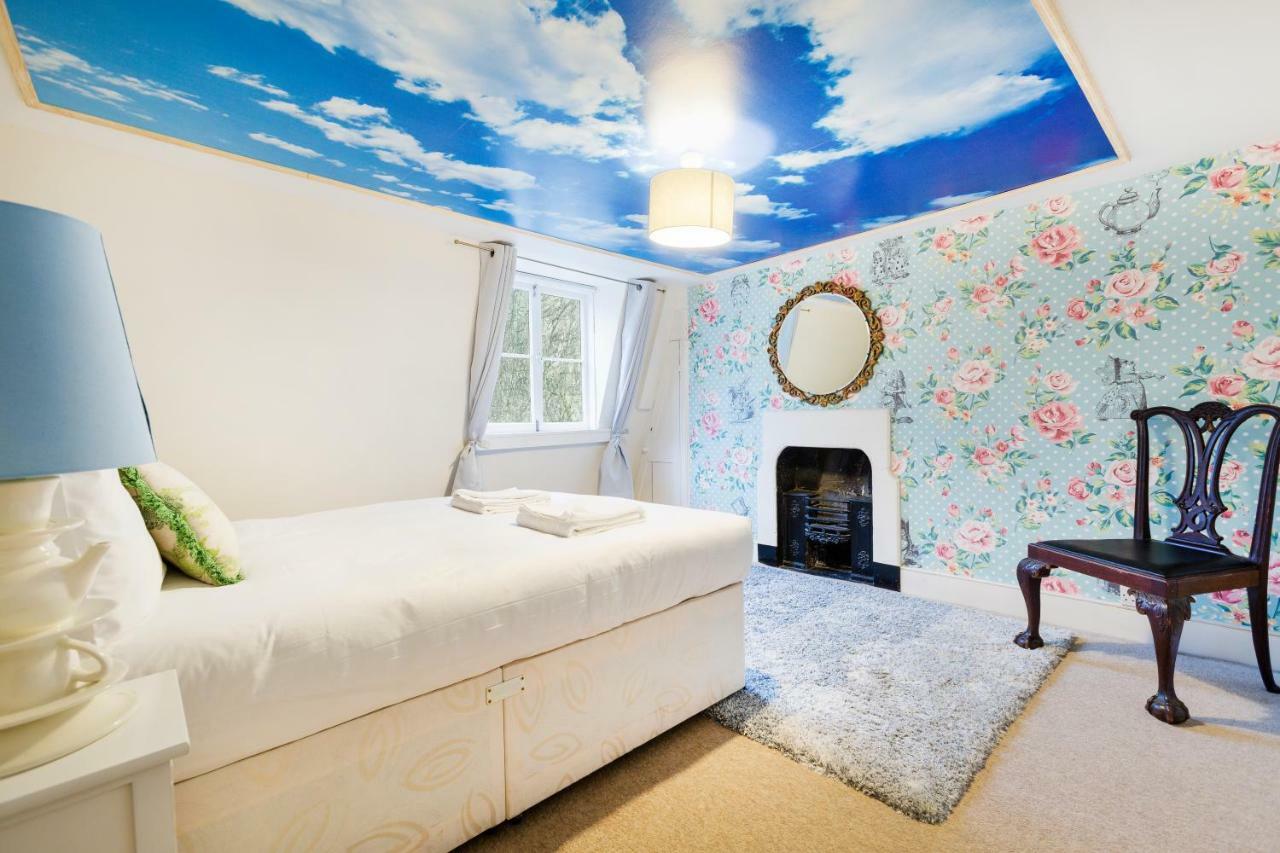 The Wonderland Townhouse - Alice In Wonderland 7Bdr Home Bath Exteriör bild
